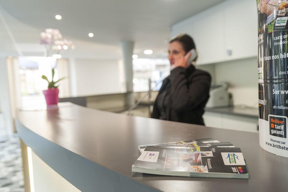 Brit Hotel Macon Centre Gare Екстер'єр фото