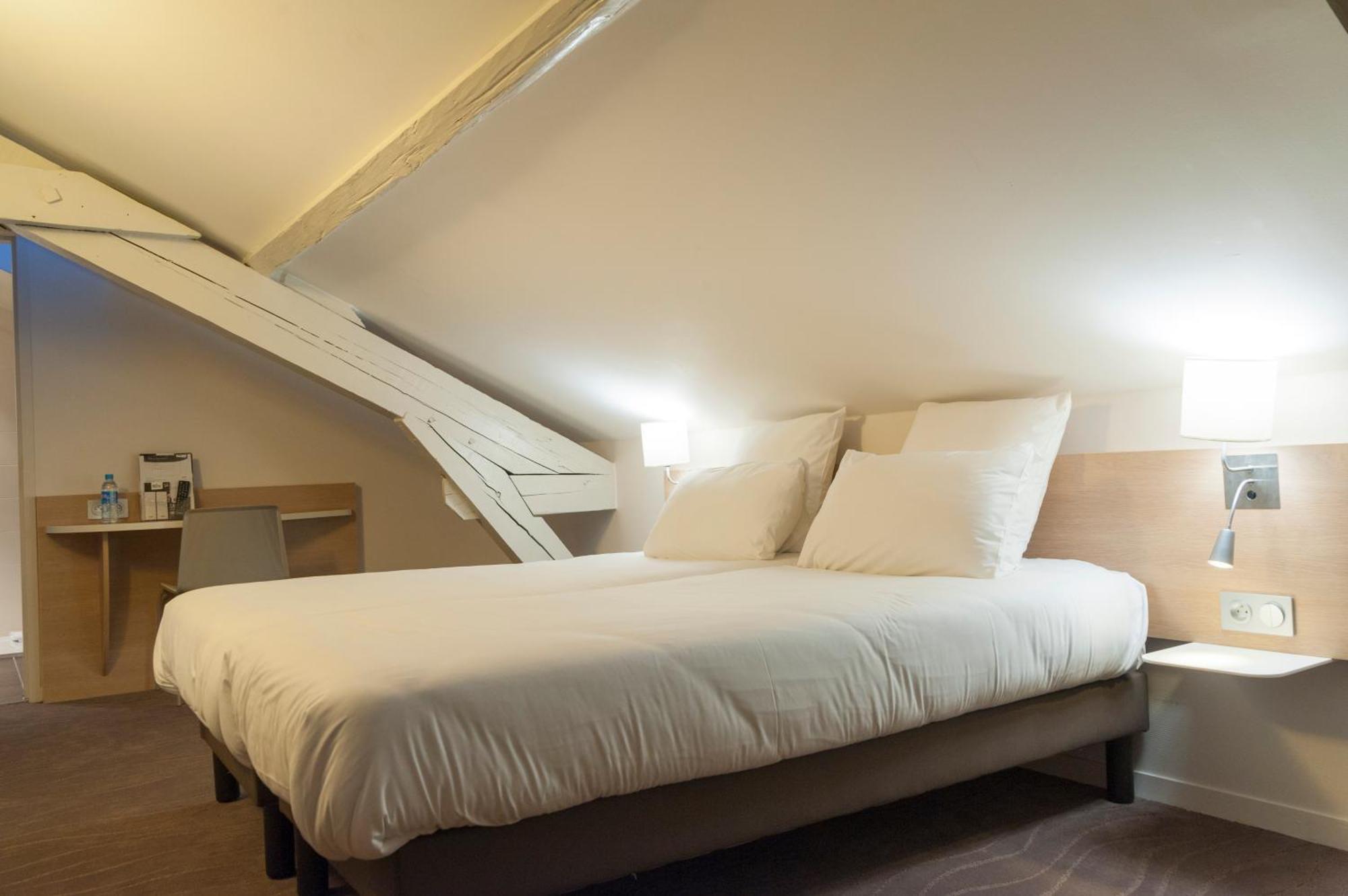 Brit Hotel Macon Centre Gare Екстер'єр фото