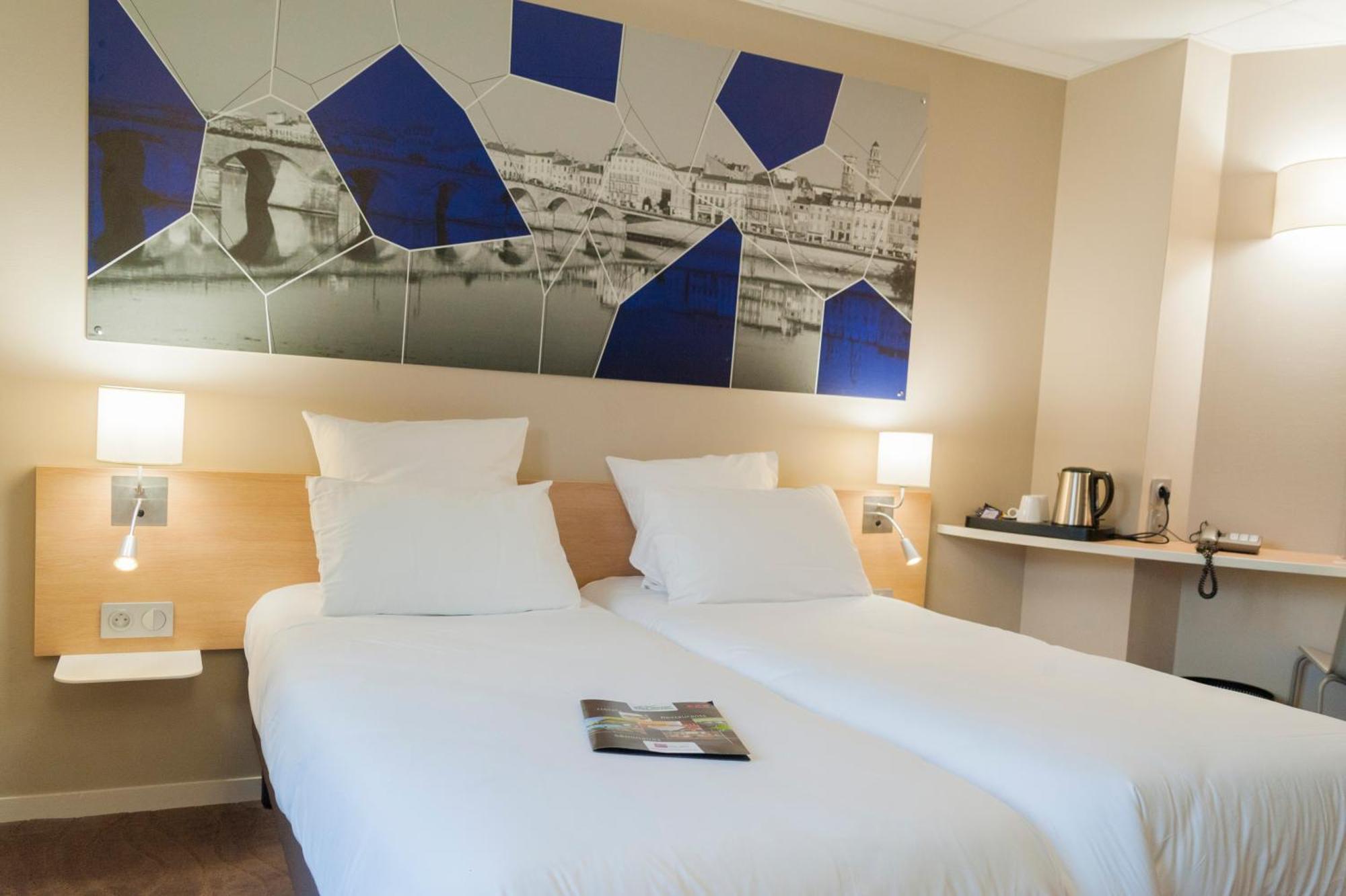 Brit Hotel Macon Centre Gare Екстер'єр фото