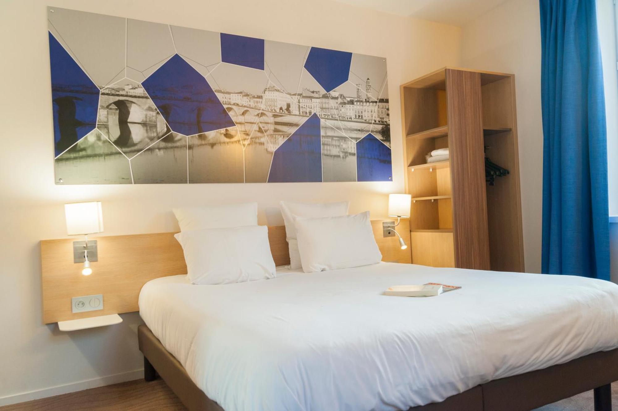 Brit Hotel Macon Centre Gare Екстер'єр фото