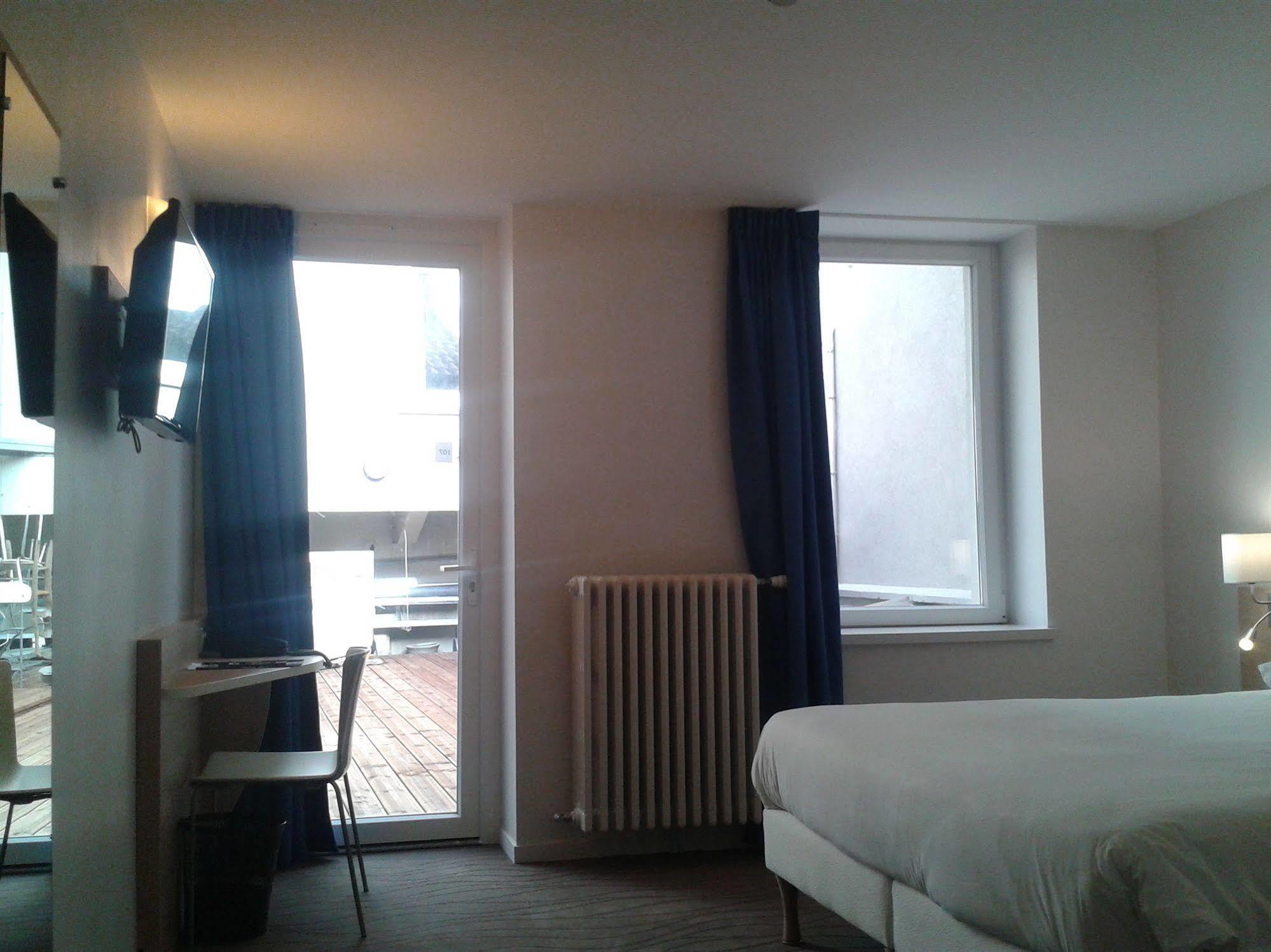 Brit Hotel Macon Centre Gare Екстер'єр фото